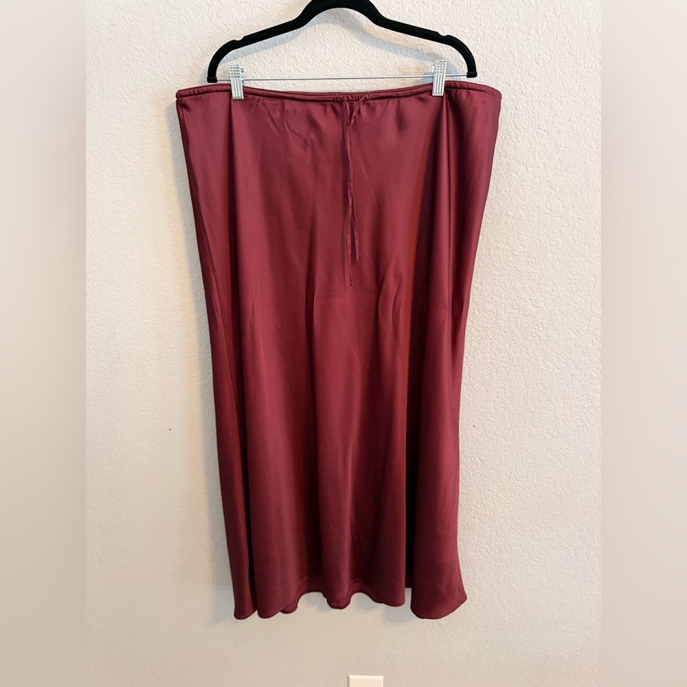 Abercrombie & Fitch A-Line Midi Skirt in Deep Wine